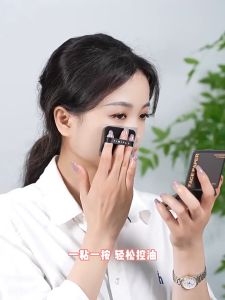 Facial Oil Blotting Sheets With Powder Puff And Mirror 100pcs Refreshing And Portable Fragrance Box For Facial Oil Controlling Oil Absorbing Paper