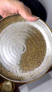 Đĩa tròn men gấm vàng hỏa biến cao cấp GOMIE BÁT  TRÀNG chuyên dùng cho nhà hàng khách sạn 5 sao.