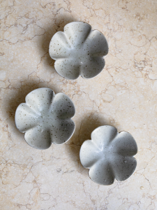 Pottery Clay Kiln Baked Sauce Dish Side Dish 3.75-Inch Flower Vinegar Saucer Seasoning Dish Ceramic Tableware Good-looking