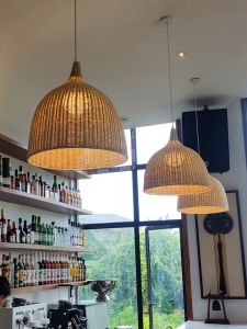 คำตอบ: โคมไฟติดเพดานหวายธรรมชาติ LED มี3ขนาด ไฟตกแต่งสำหรับผู้ชมความงามและความต้องการที่มีความลึกฉบับ