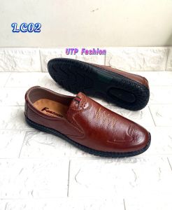 Giày lười nam da bò cao cấp..đế cao su dẻo..size từ 37-42..mẫu hót nhất hiện nay