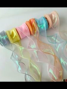 Pita Organdi Gelombang: Pilihan Dekorasi Kado yang Cantik