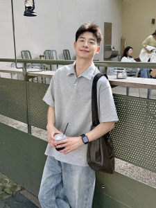 เสื้อโปโลแขนสั้นผู้ชาย ทรงหลวม คอปกปิด ผ้าฝ้ายผสมโพลีเอสเตอร์ ระบายอากาศได้ดี ฤดูร้อน 2025 เสื้อยืดคอกลม