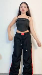 ชุดเซ็ต เสื้อสายเดี่ยว + กางเกงขากว้าง สุดเก๋