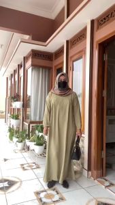 Gamis Polos Crinkle Airflow Busui Resleting Depan Wanita Dewasa Jumbo Terbaru Viral Remaja Simple