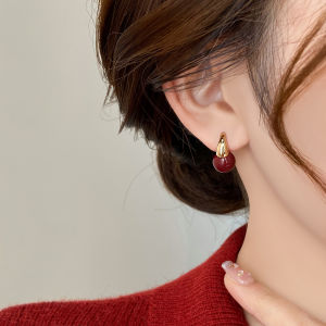 French Style Pearl Earrings Red Versatile Elegant Small Size Autumn Winter New Fashion Unique Ear Jewelry Womens Fashion Accessories