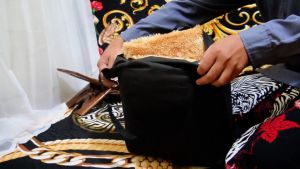 ANTI SELIP SEJADAH polos. 115x65x3.5cm + TAS