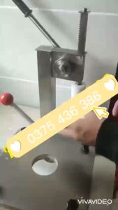 Máy làm bánh bao thủ công bằng tay khuôn inox khung sắt phun sơn tĩnh điện