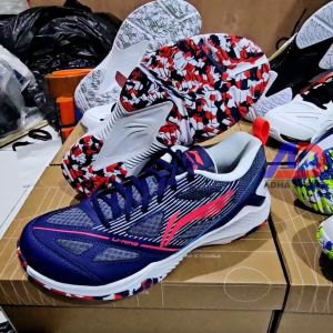Bonus Kaos Kaki Sepatu Badminton Lining JF Lite AYTU025 Sepatu Bulutangkis