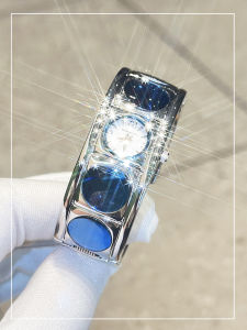 Elegant Open Bracelet Watch Womens Silver Blue Artistic High Aesthetic Value Fashionable Quartz Movement round Dial Wristwatch