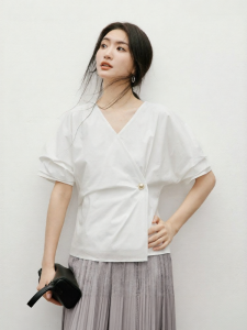 HOPESHOW | Unique Design Bubble Sleeve Cross V-neck Blouse