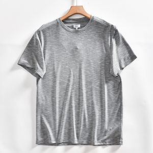 เสื้อยืดคอกลมแขนสั้นผ้าโมดอลสีทอแบบสบายๆ สำหรับผู้ชาย เสื้อยืดลำลอง ระบายอากาศได้ดี ฤดูร้อน 2024 เสื้อยืดคอกลมลายพิมพ์ลายสีพื้น