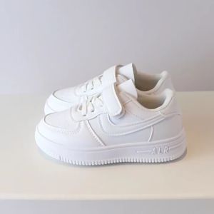 Giày thể thao màu trắng thể dụcbé gái bé trai - Giày đi học bé trai bé gái TT270