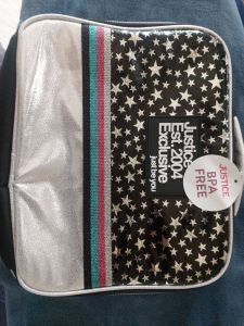 กระเป๋าใส่เครื่องสำอาง