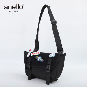 กระเป๋าย่านเน้น anello x NASA พร้อมส่ง กระเป๋าสะพายข้าง/สะพายไหล่ A941 ผ้ากันน้ำ ช่องเยอะใส่ของได้เยอะ สร้างความสดใส สร้างความงาม สร้างความงาม สีผัก ถาวร