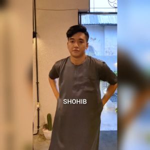 SHOHIB TURKI - JUBAH MUSLIM PRIA / GAMIS PRIA LENGAN PENDEK ABU TUA
