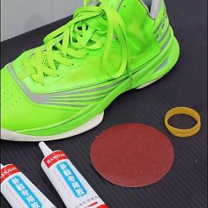 Lem Sepatu 60ml Cairan Super Kuat Lem Perekat Sepatu Penambal Sol Sepatu Transparan