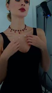 Ingemark | Ingemark Goth Exquisite Irregular Red Black Crystal Tassel Pendant Necklace for Women Unique Adjustable Chain Halloween Jewelry