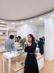 Hồng Sâm Lựu Ép Tươi Cho Nữ CHUNHO NCARE Chống Lão Hóa Thải Độc Đẹp Da Khỏe Tóc hộp 30 góix100ml