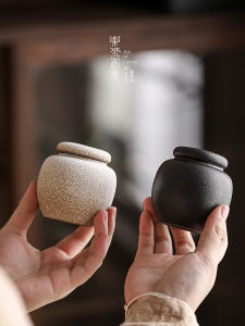 Mini Sealed Ceramic Tea Canister Small Size Porcelain Medicine Powder Tea Paste Storage Box Compact Tea Leaf Container