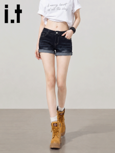 Retro Low Rise Jean Shorts Slim Fit