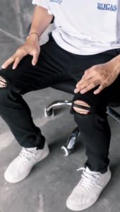 BAYAR DI TEMPAT [COD] CELANA JEANS PENSIL PANJANG PRIA SOBEK LUTUT / CELANA JEANS PENSIL COWOK YANG LAGI TREN NYA / CELANA JEANS PENSIL KEKINIAN / CELANA JEANS PENSIL SOBEK LUTUT PRIA TERLARIS DI TOKO NAMURA COLLECTION INI