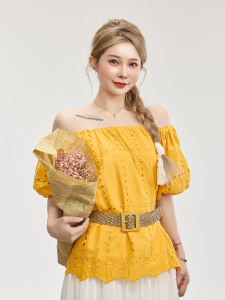 French Elegant Shoulder Bubbles Short Sleeve Shirt Women Summer Design Sense Hook Flower Small Top Shoulder Exposure Waist in