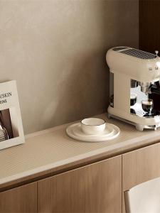 Vintage Luxury Waterproof Oil-Resistant Dust-Proof Table Mat