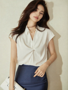 Roey s house | Sophisticated Knot Short Sleeve Shirt