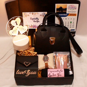 Barstore Gifts | Paket Kado Hadiah Hampers Bermanfaat untuk Wanita - Gifts Set Box Aesthetic Romantis - Hampers untuk Momen Spesial Ulang Tahun Anniversary Wisuda Valentine Wedding - (Type SYYL) Kado Berkesan Hadiah Unik Kado Cewek