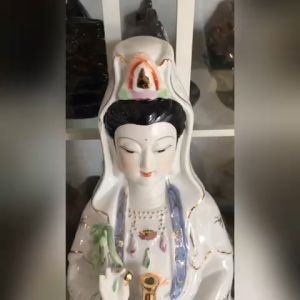 Tượng mẹ Quan Âm tọa sen 20*11cm 34*14cm  áo viền xanh( ô tôxe kháchbàn làm việc...)