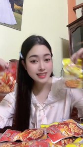 Combo 10 gói đồ ăn vặt ngon Chân gà Truyen thong Vị Tê Cay Thịt chay xé sợi vị BBQ-Ăn cùng Ngộ Không