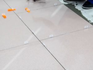 คลิปปรับระดับกระเบื้องสินค้ามาตราฐานงานก่อสร้าง(การันตีแพ็ค100+ชิ้น/แพ็ค) ใส่ลิ่มปรับระดับได้ทุกขนาด รับประกันสินค้าครบ100+ชิ้น/ต่อแพ็ค*)คลิปปรับระดับกระเบื้อง ชุด0.35mm-3.00mmกิ๊บล็อคกระเบื้องตัวปรับระดับกระเบื้องอุปกรณ์ปรับระดับกระเบื้อง