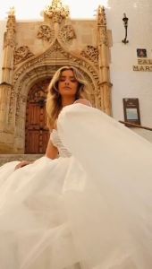 GAUN PERNIKAHAN STRAPS TALI KEMBEN BERKILAU DENGAN MUTIARA YANG BERKILAU MEWAH SIMPLE