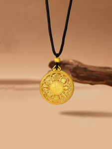 Gold Simulated Sand Gold Pendant Hollow out Necklace for Women Compass Design Luxury Skeleton Chain Diamond Embedded