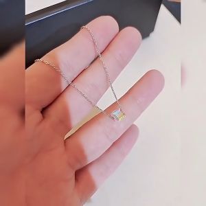 ]Dây chuyền mặt pha lê Swarovski vuông lập phương Aurora lấp lánh thời trang hàn quốc sang trọng