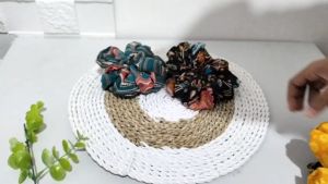 Scrunchie Ikat Rambut Cewek Cemol Kain Motif Kuncir Rambut Panjang Kuncritan Ikat Kepala Berhijab