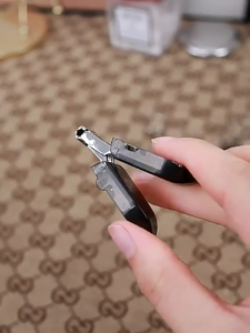 Chăm Sóc Móng Tay Chân Bấm Móng Mini 1.6x4cm Móc Khoá Treo Tích Hợp Dũa Bên Trong Nhỏ Gọn Tiện Ích Mang Theo