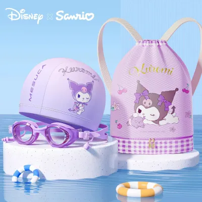 Mesuca | หมวกว่ายน้ำสำหรับเด็ก ลาย Sanrio หมวกว่ายน้ำขนาดใหญ่สำหรับเด็ก สวมใส่สบาย สีไม่ซีดจาง