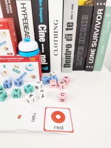 Childrens educational aids 26 letters of the alphabet spelling words to learn English early education parent-child games building block toys