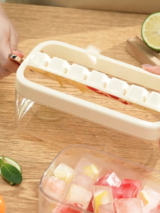SR99. ECOCO Dulang Ais Flip Inovatif untuk Rumah Bekas Penyimpanan Ais Cepat Membeku Mini Pembuat Kiub Ais Gred Makanan Innovative Flip Ice Tray for Home Mini Fast Freezing Ice Storage Container Food Grade Ice Cube Maker