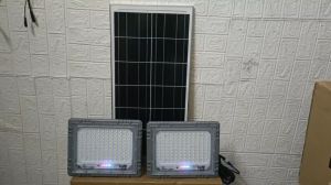 [HOT] Đèn NLMT 2 Đèn 1 Tấn Pin 70*35cm Đèn pha năng lượng mặt trời 600W