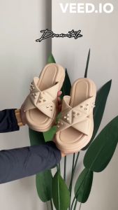 Dreamtale Selipar Perempuan Blink Blink Pearl Stud Thick Sole Slippers Thick Slippers Waterproof WSO090