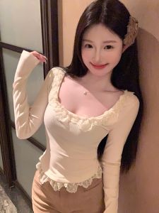 GUZILIAN | เสื้อยืดคอต่ำผ้าลูกไม้สไตล์เกาหลีสำหรับผู้หญิงในฤดูใบไม้ร่วงและฤดูหนาว เสื้อชั้นในทรงเข้ารูปสั้นพิเศษที่สวยงาม