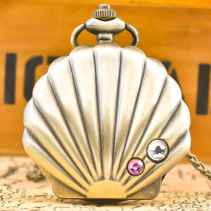 Vintage Bronze Steampunk Shell Carved Quartz Pocket Watch Necklace Pendant Clock Chain Men Women Chain Gift