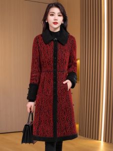 เสื้อโค้ทขนสัตว์ผสมขนแกะยาวปานกลางสำหรับผู้หญิง ฤดูใบไม้ร่วง/ฤดูหนาว เสื้อคลุมกันหนาวสีแดงสำหรับคุณแม่ ผ้าขนแกะเทียม คอตตอน ทรงหลวม ปกขนสัตว์ กระดุมเดียว
