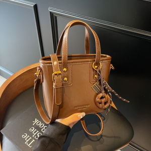 Fashionable Retro Small Bucket Handbag Womens Crossbody Bag Versatile Spring Summer Handheld Soft Leather Korean Style Bag