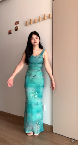 ชุดเดรสยาวทรงเอ คอถ่วง สายเดี่ยว สีเขียวมิ้นท์ สายเดี่ยวแต่งห่วงโลหะที่สาย ซับในเต็มตัว ผ้าตาข่าย ทรงเข้ารูป Dress เดรสไปงานแต่ง #8126