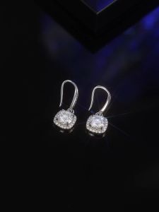 LOVETIA Anting Square Moissanite Perak 925 1.0 Ct Sertifikat GRA BTEZ007