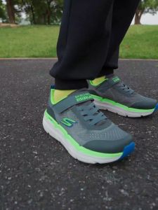 Skechers สเก็ตเชอร์ส รองเท้า เด็กผู้ชาย GOrun Max Cushioning Premier Shoes - 405030L-BKCC